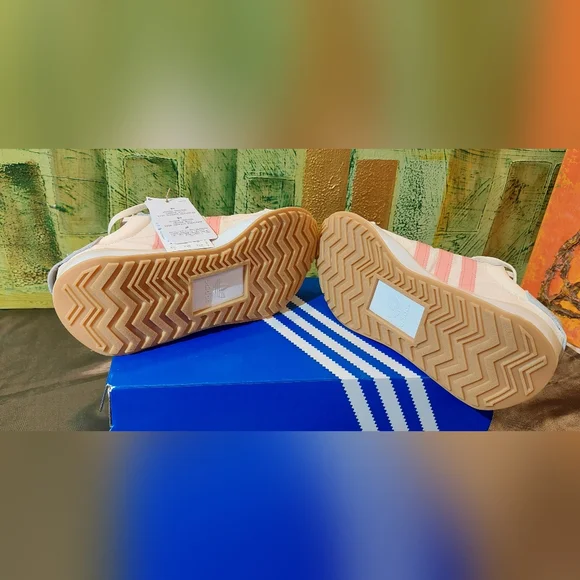 adidas Women’s Cream Sneakers with Pink Stripes and Gum Outsole - Picture 5 of 8